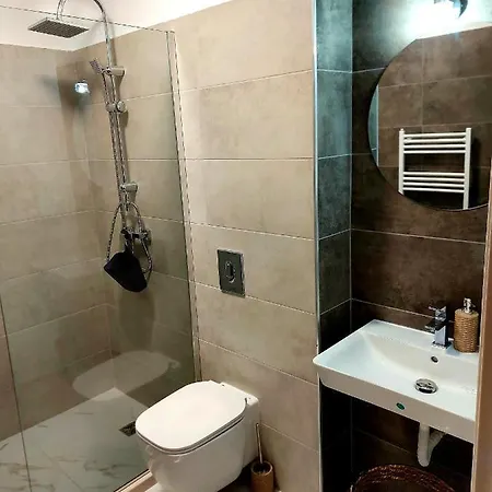 Black&white Appartement Craiova